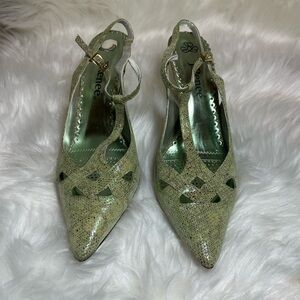J Renee Green Women's heels size 9.5
